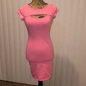 ❌ SOLD 
Pink mini dress